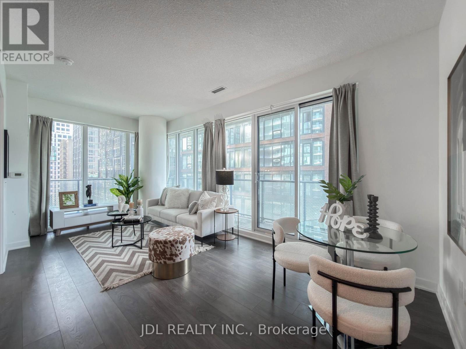 1602 - 115 Blue Jays Way, Toronto, Ontario  M5V 0N4 - Photo 4 - C12927144