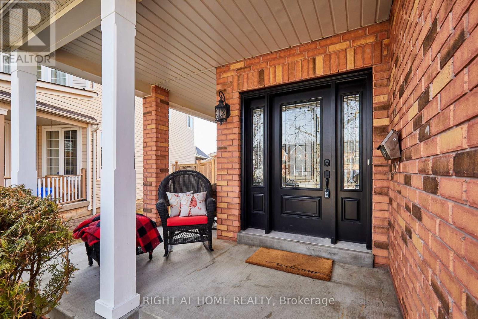 1225 Leacock Court, Oshawa, Ontario  L1K 2R3 - Photo 4 - E12927148