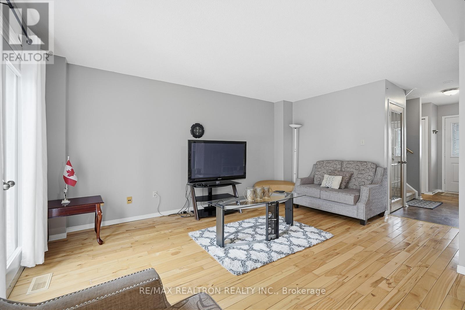 129 Heydon Avenue, New Tecumseth, Ontario L9R 1N6 - Photo 18 - N12927152