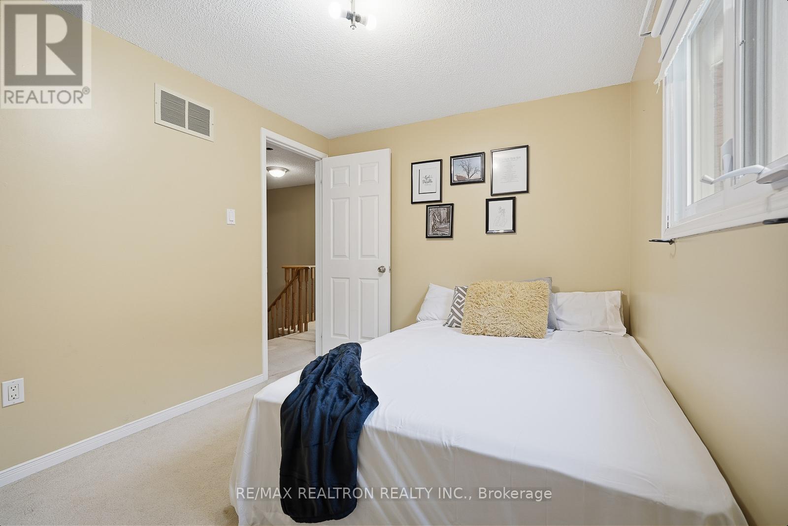 129 Heydon Avenue, New Tecumseth, Ontario L9R 1N6 - Photo 27 - N12927152