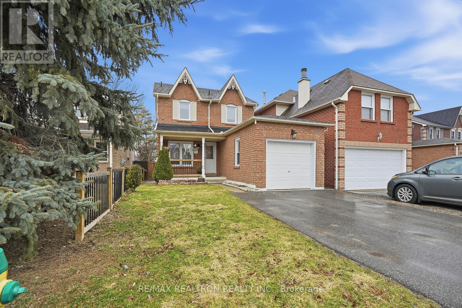 129 Heydon Avenue, New Tecumseth, Ontario L9R 1N6 - Photo 3 - N12927152