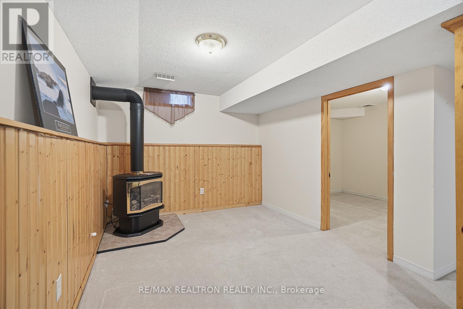 129 Heydon Avenue, New Tecumseth, Ontario L9R 1N6 - Photo 33 - N12927152