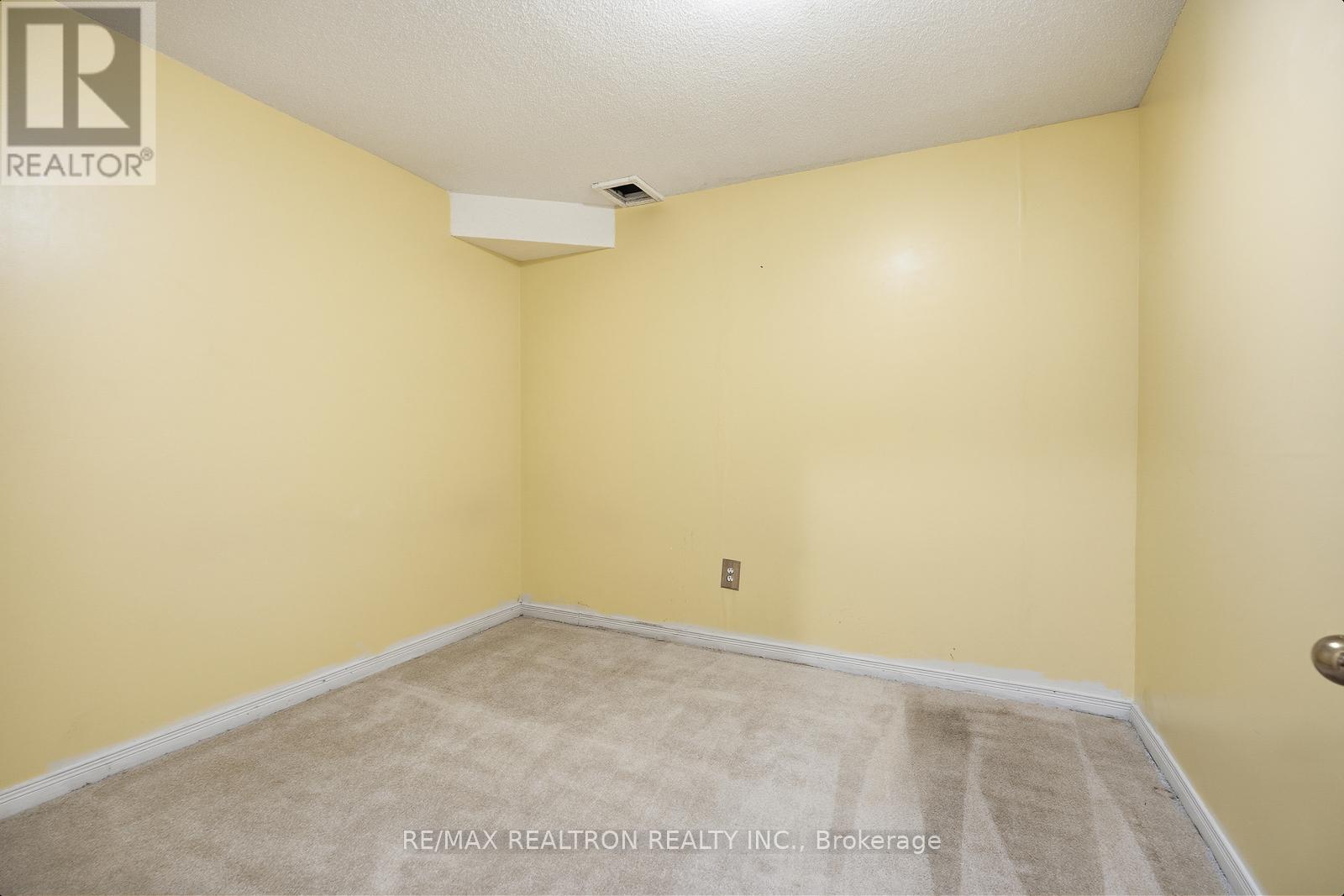 129 Heydon Avenue, New Tecumseth, Ontario L9R 1N6 - Photo 34 - N12927152