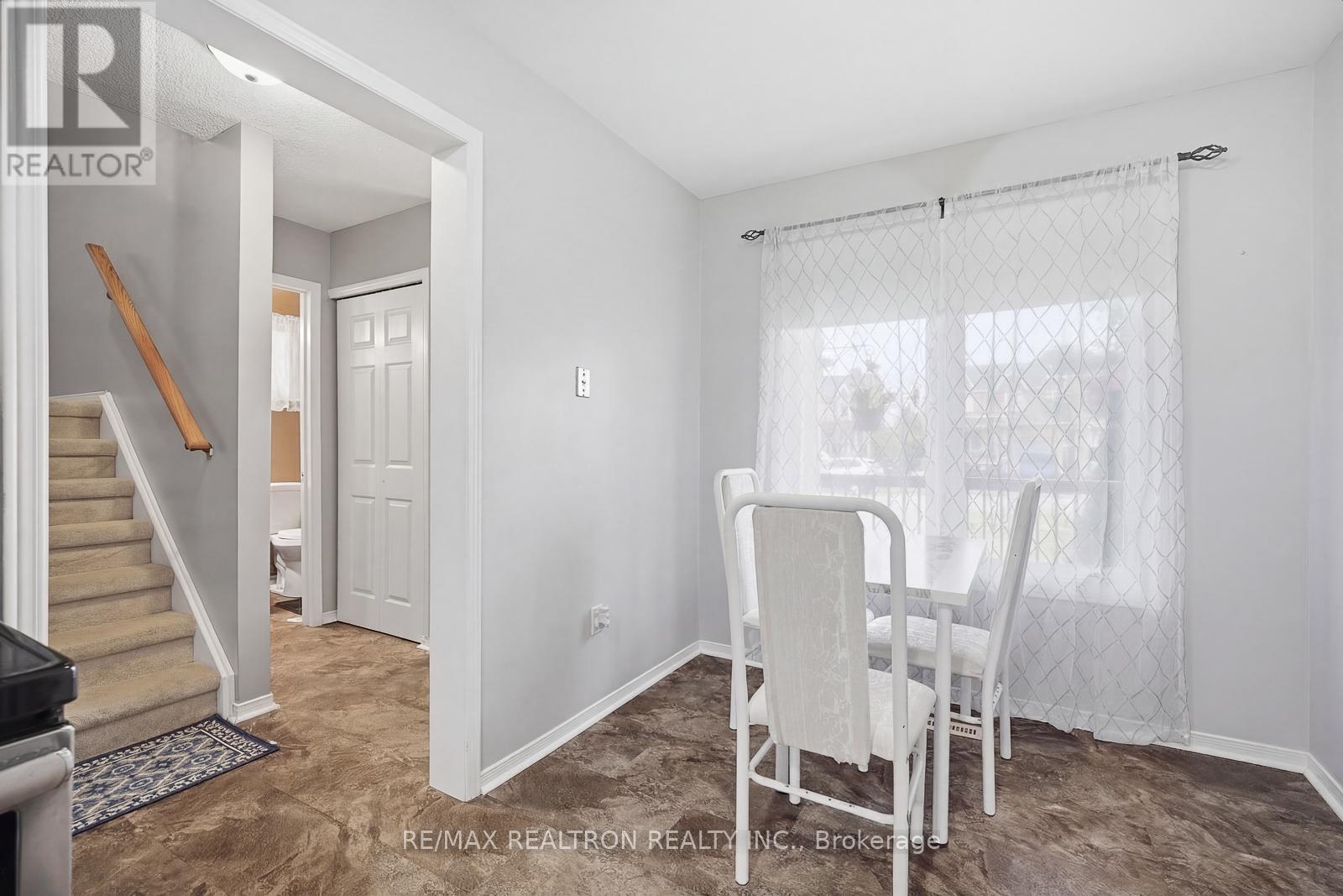 129 Heydon Avenue, New Tecumseth, Ontario L9R 1N6 - Photo 7 - N12927152