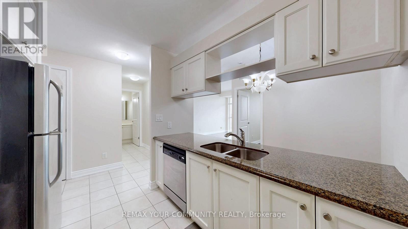 520 - 281 Woodbridge Avenue, Vaughan, Ontario  L4L 0C6 - Photo 11 - N12927156