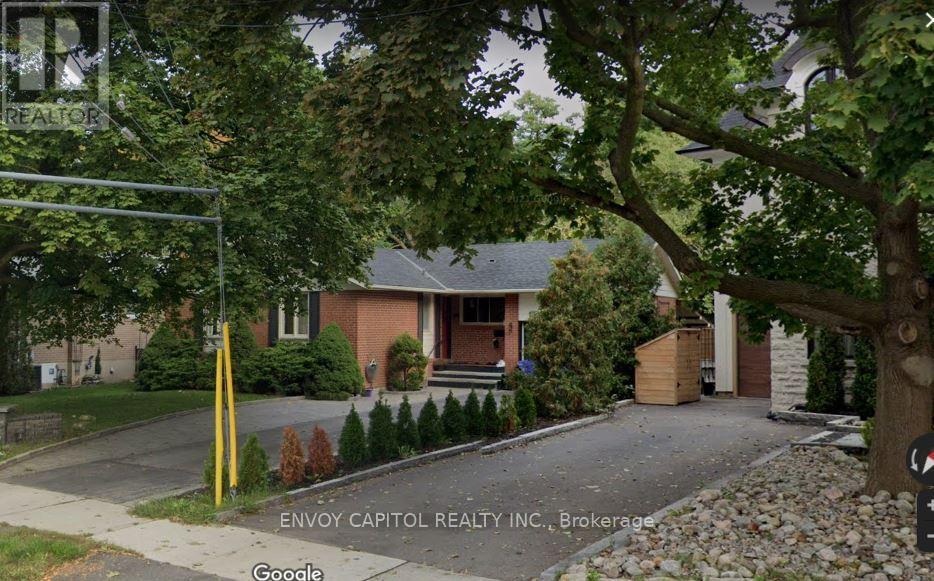 86 West Deane Park Drive, Toronto, Ontario M9B 2S3 - Photo 19 - W12927142