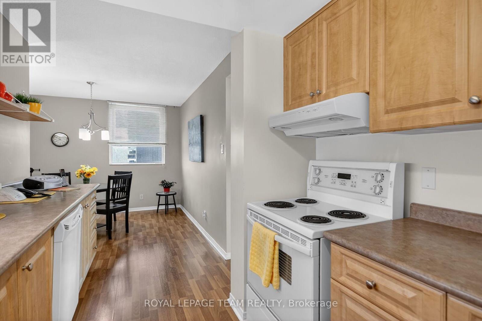 606 - 555 Brittany Drive, Ottawa, Ontario  K1K 4C5 - Photo 15 - X12927222