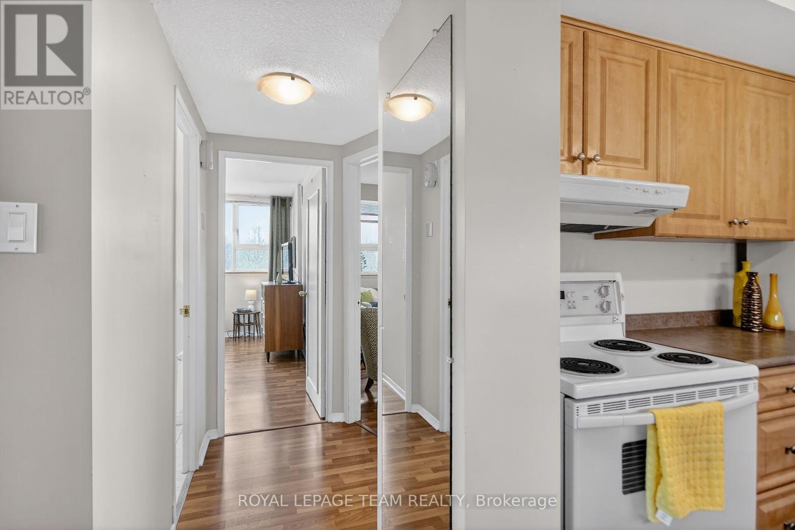 606 - 555 Brittany Drive, Ottawa, Ontario  K1K 4C5 - Photo 19 - X12927222