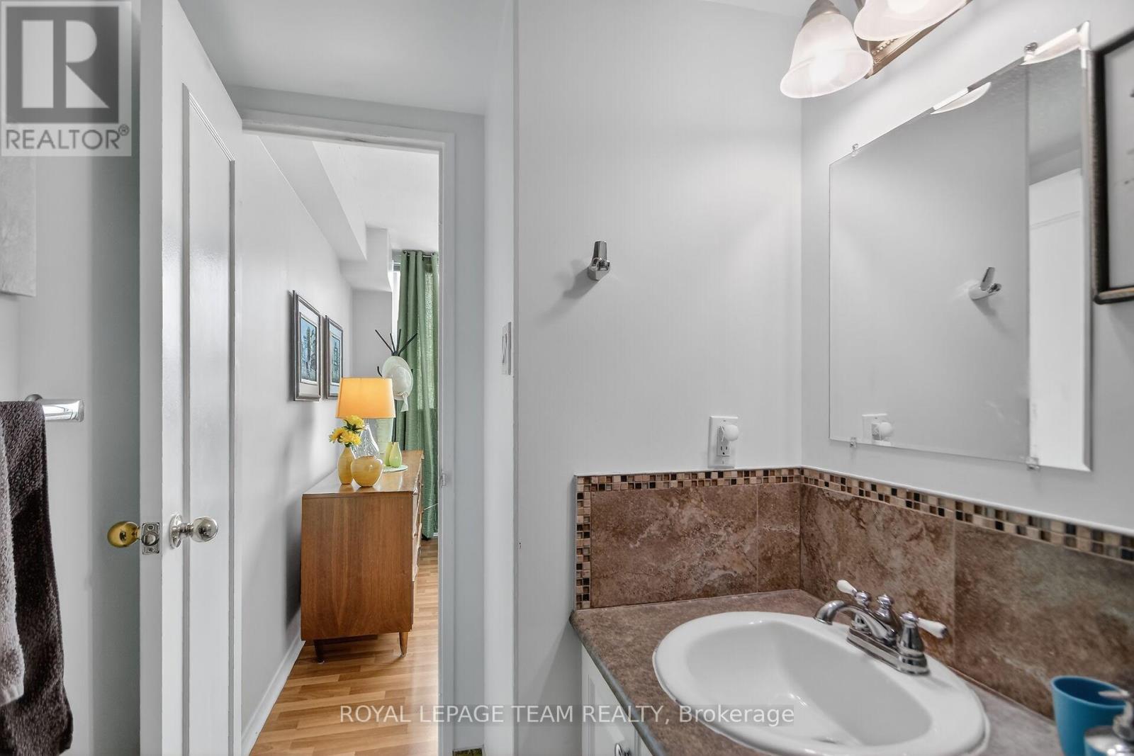 606 - 555 Brittany Drive, Ottawa, Ontario  K1K 4C5 - Photo 28 - X12927222