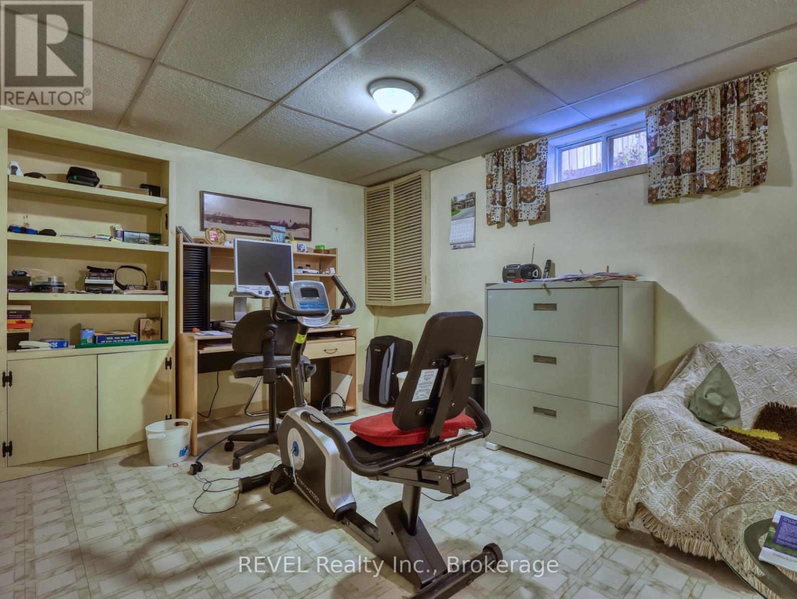 31 Cole Farm Boulevard, St. Catharines, Ontario  L2N 7E2 - Photo 26 - X12927188