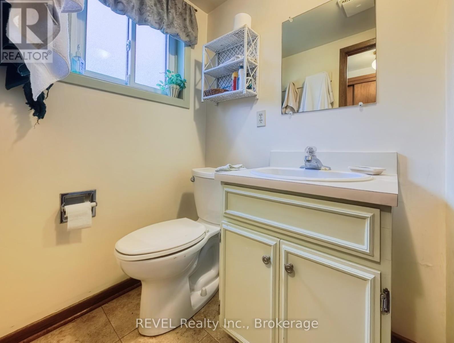 31 Cole Farm Boulevard, St. Catharines, Ontario  L2N 7E2 - Photo 37 - X12927188