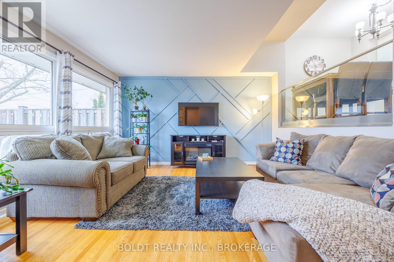 101 - 5 WOODLAWN COURT, Grimsby, Ontario