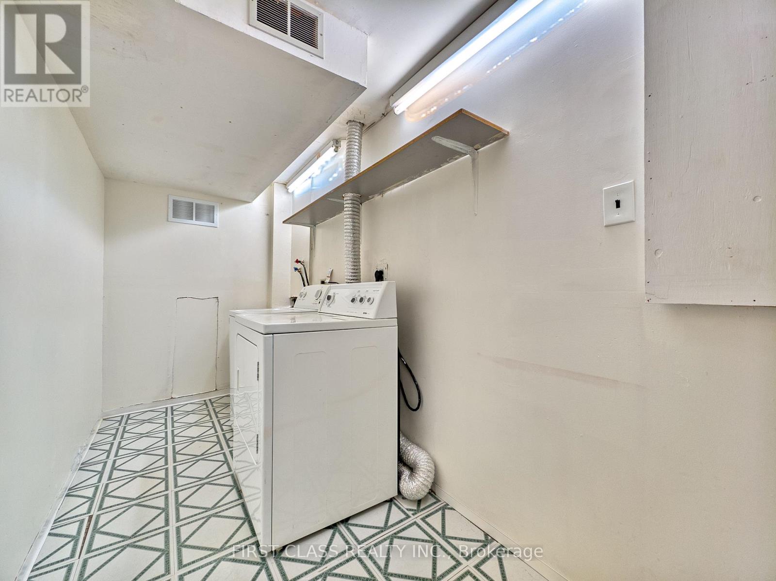 25 Overlord Crescent, Toronto, Ontario  M1B 4P6 - Photo 16 - E12927164