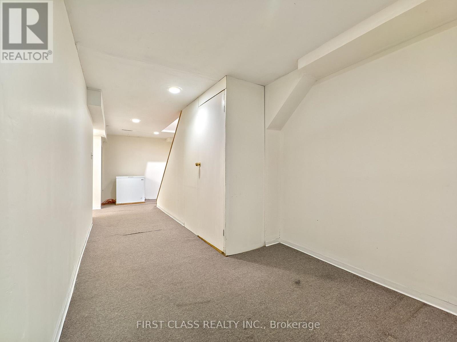 25 Overlord Crescent, Toronto, Ontario  M1B 4P6 - Photo 18 - E12927164