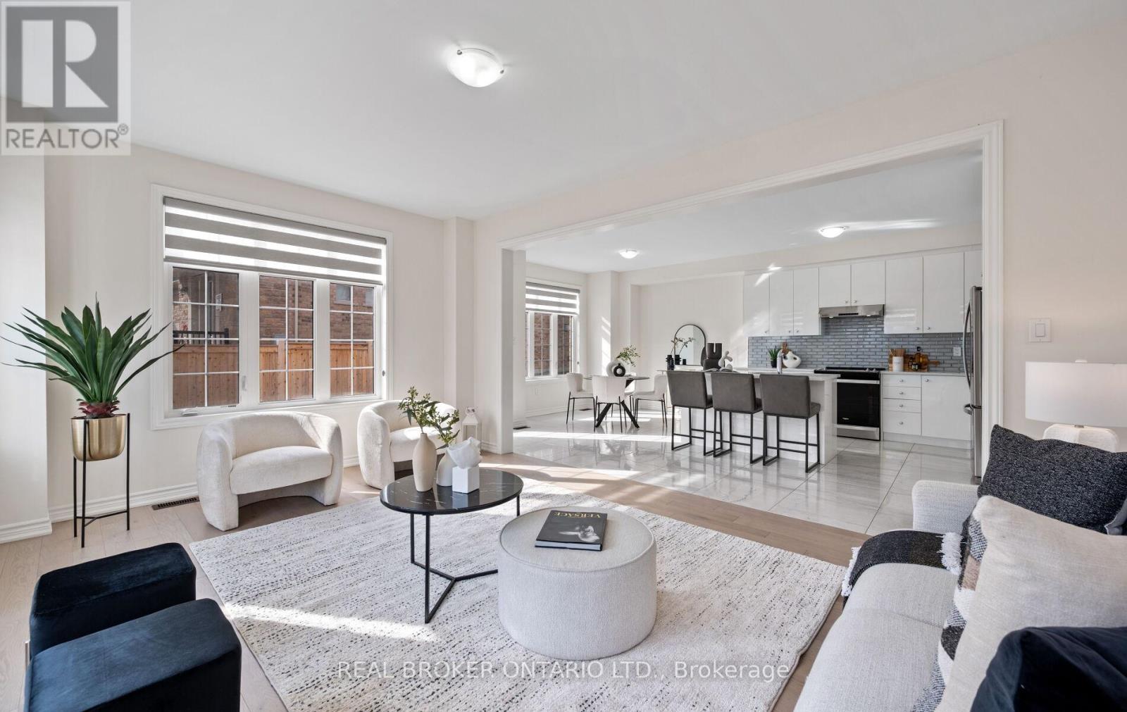 15 Bowline Vista, East Gwillimbury, Ontario  L9N 0V9 - Photo 13 - N12927174