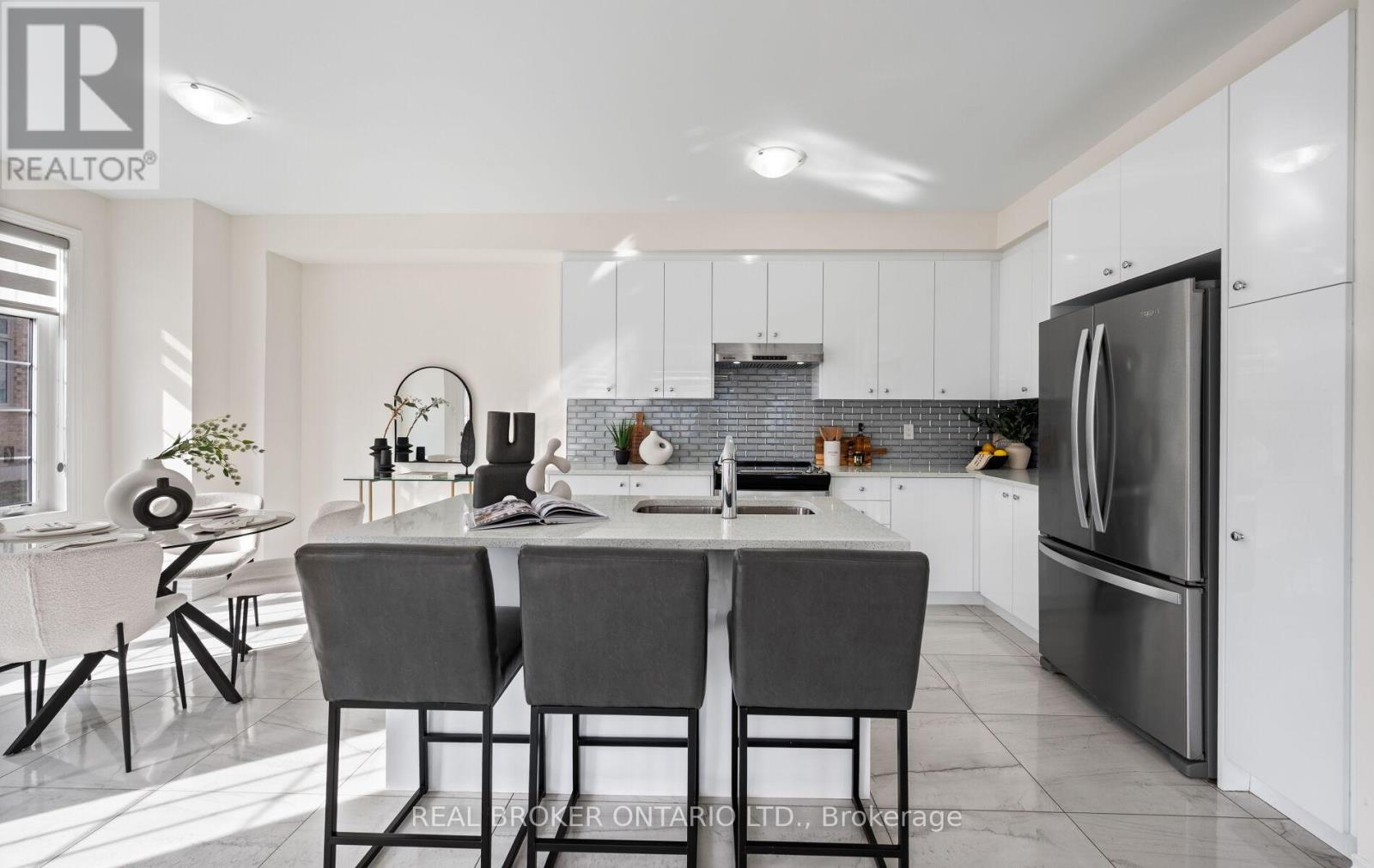 15 Bowline Vista, East Gwillimbury, Ontario  L9N 0V9 - Photo 15 - N12927174