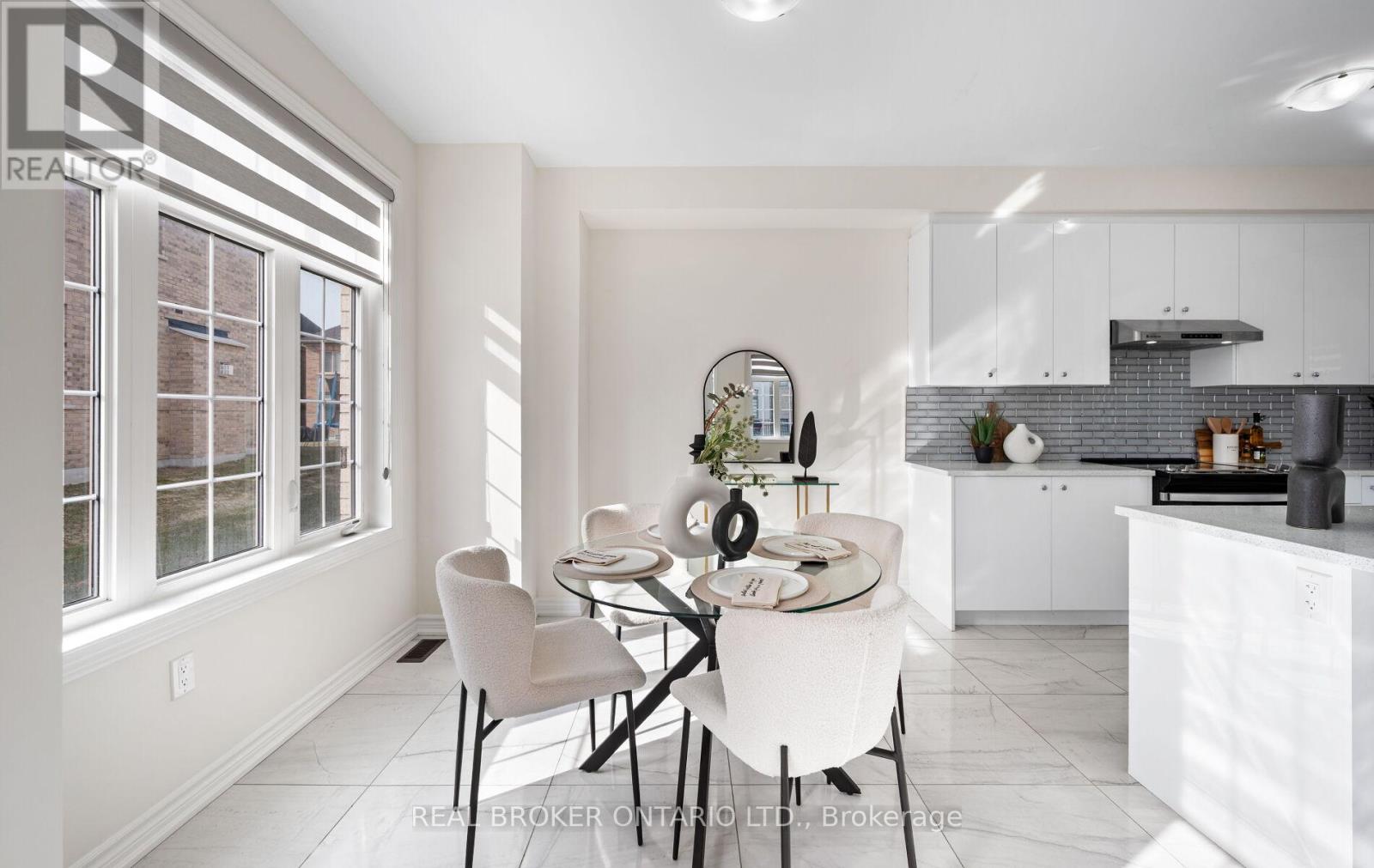 15 Bowline Vista, East Gwillimbury, Ontario  L9N 0V9 - Photo 21 - N12927174