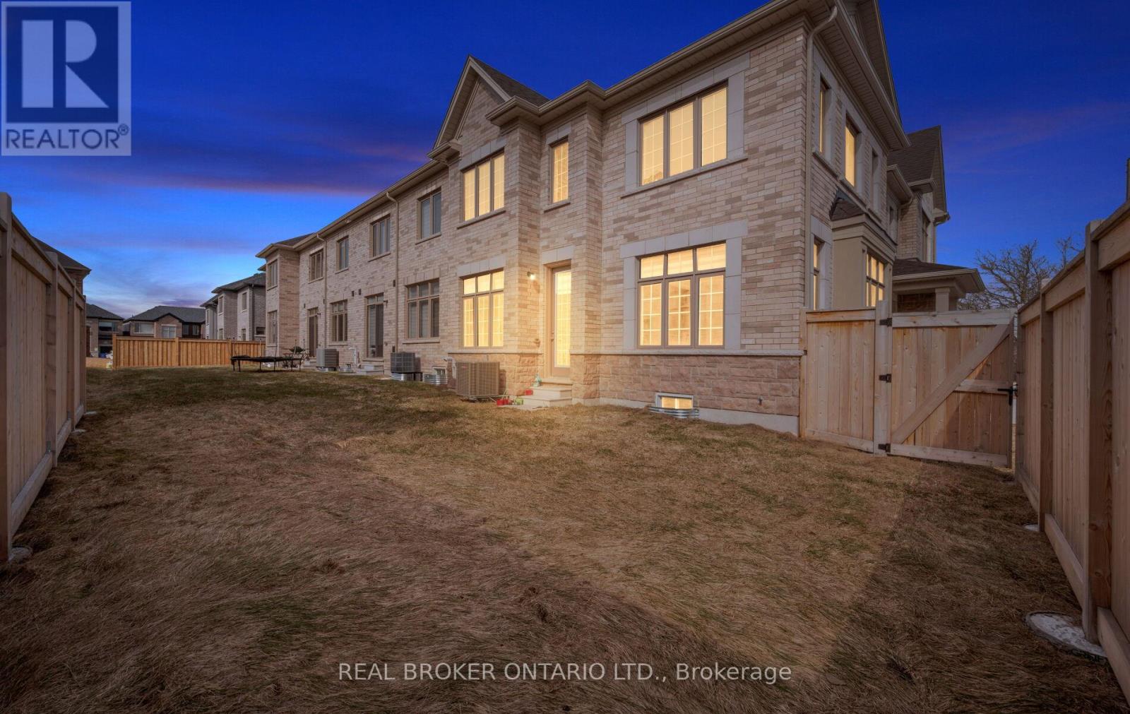 15 Bowline Vista, East Gwillimbury, Ontario  L9N 0V9 - Photo 48 - N12927174