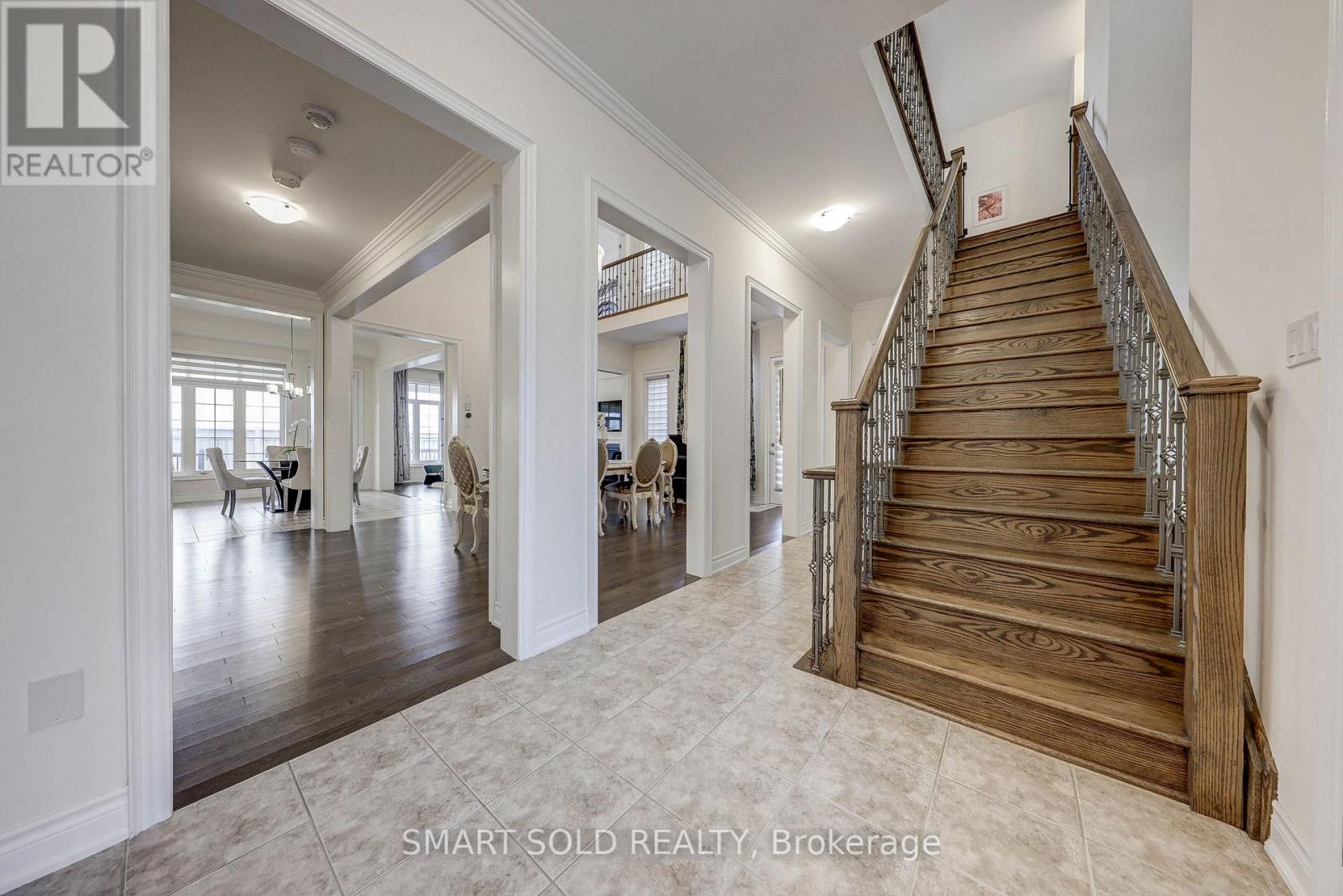 25 Munsie Drive, King, Ontario  L7B 0N8 - Photo 10 - N12927198