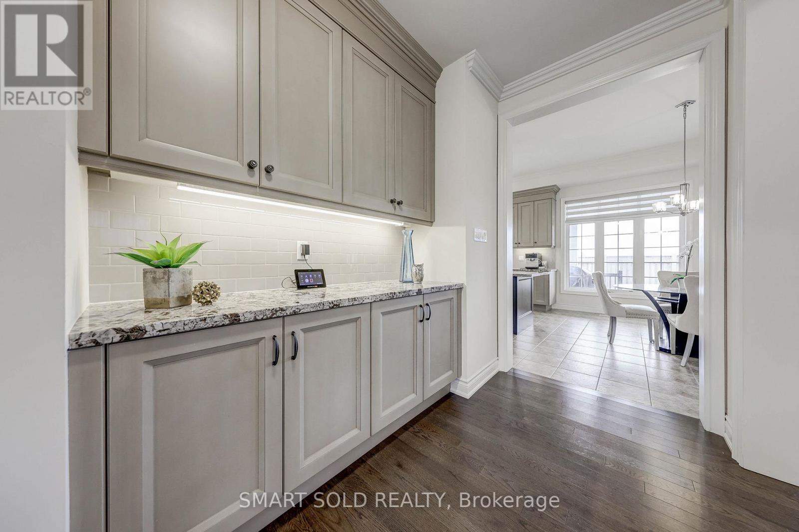 25 Munsie Drive, King, Ontario  L7B 0N8 - Photo 13 - N12927198