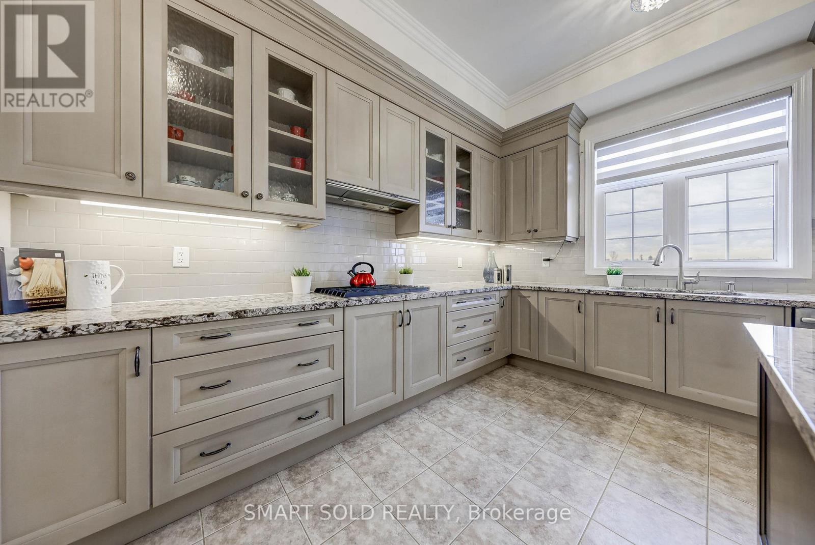 25 Munsie Drive, King, Ontario  L7B 0N8 - Photo 20 - N12927198