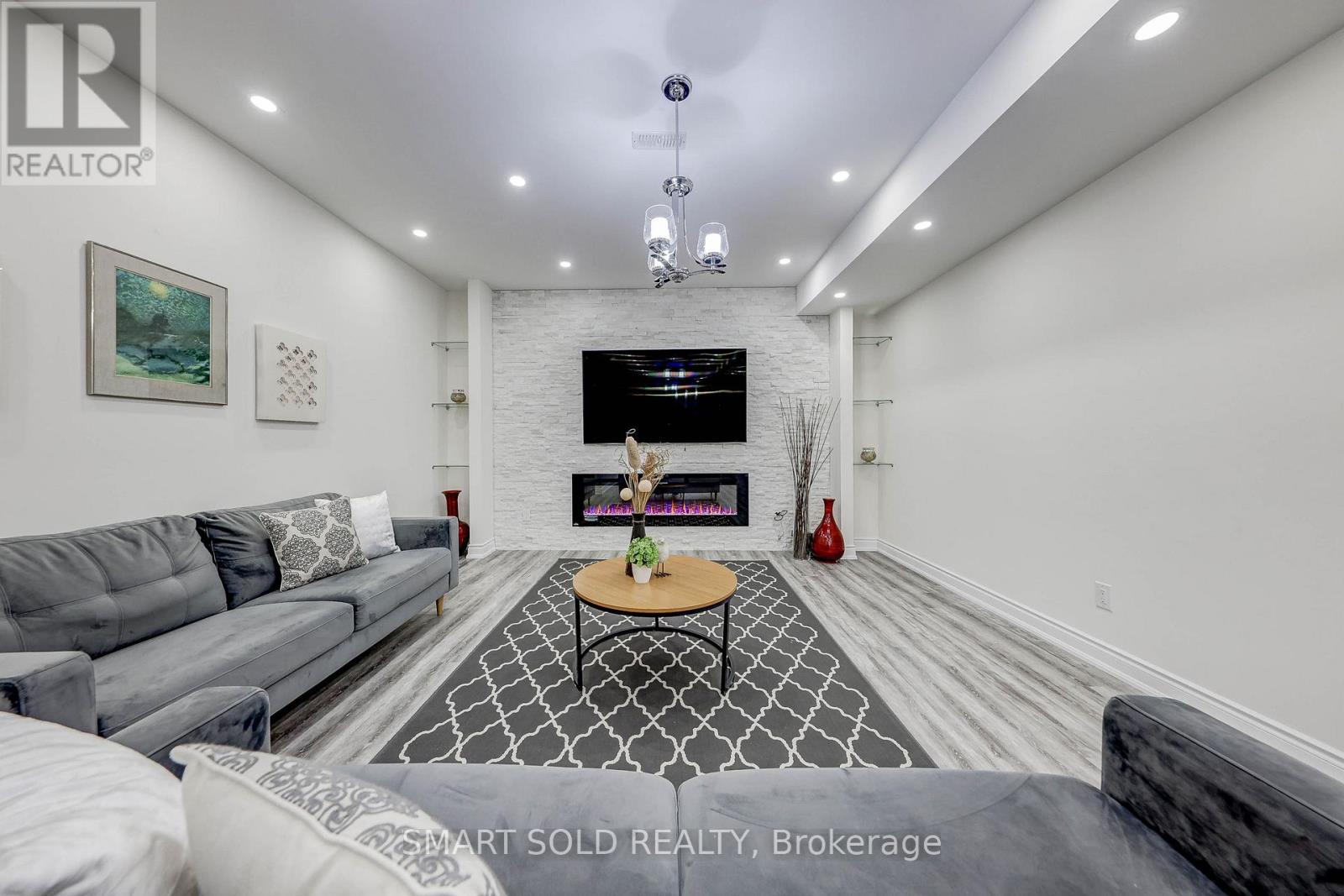 25 Munsie Drive, King, Ontario  L7B 0N8 - Photo 44 - N12927198