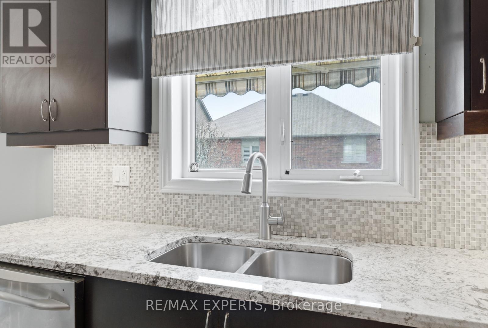 847 Memorial Circle, Newmarket, Ontario  L3X 0B3 - Photo 14 - N12927210