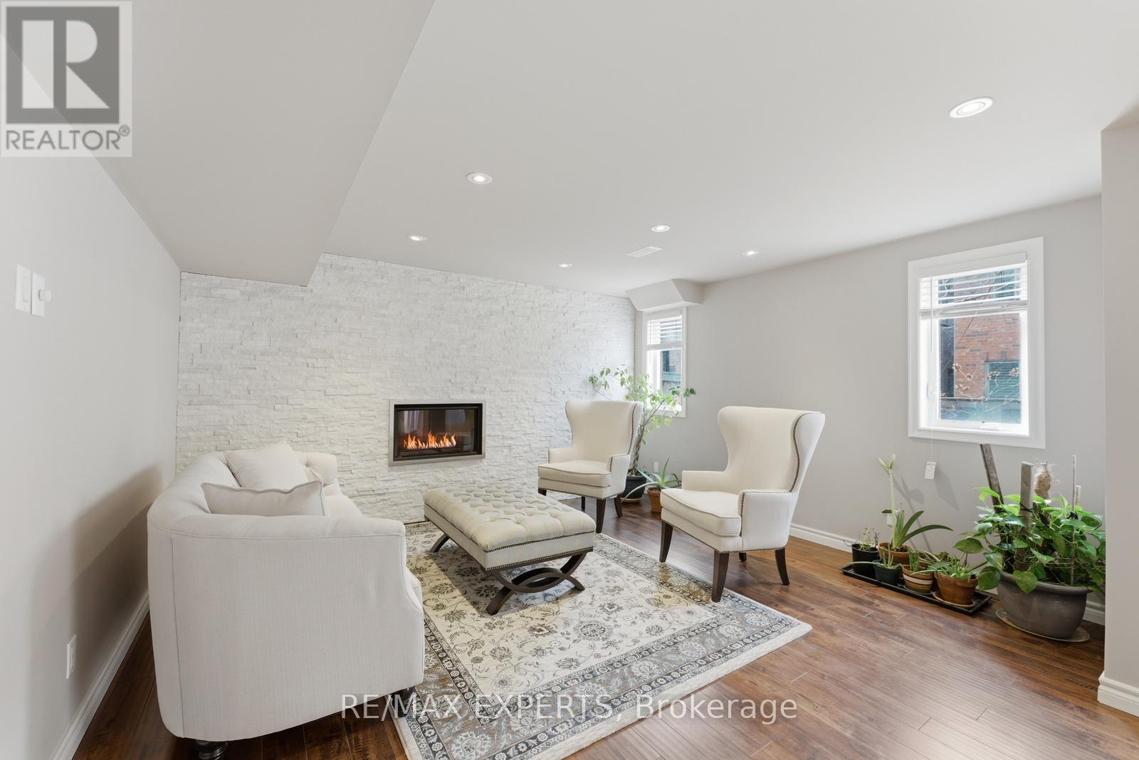 847 Memorial Circle, Newmarket, Ontario  L3X 0B3 - Photo 32 - N12927210