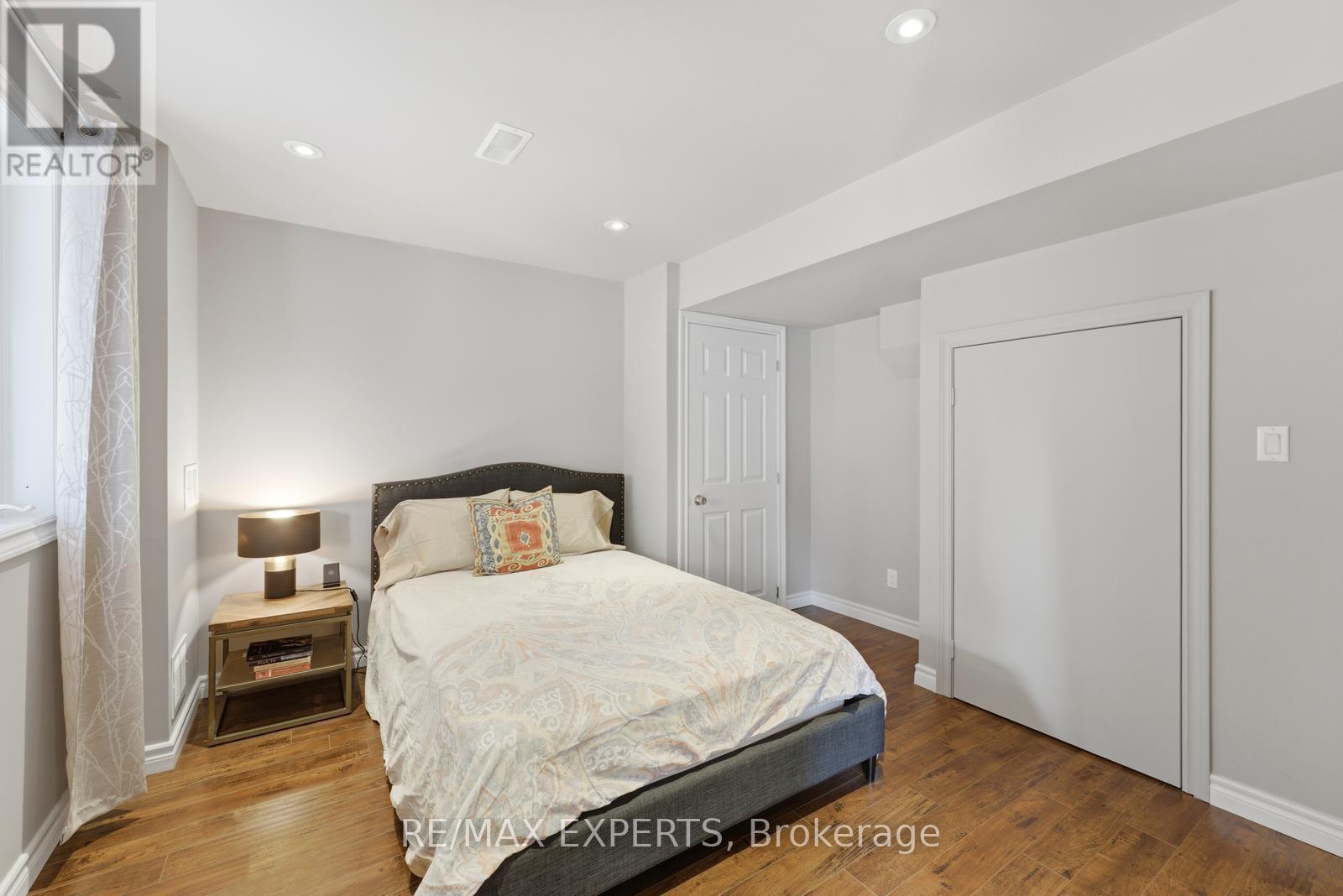 847 Memorial Circle, Newmarket, Ontario  L3X 0B3 - Photo 36 - N12927210