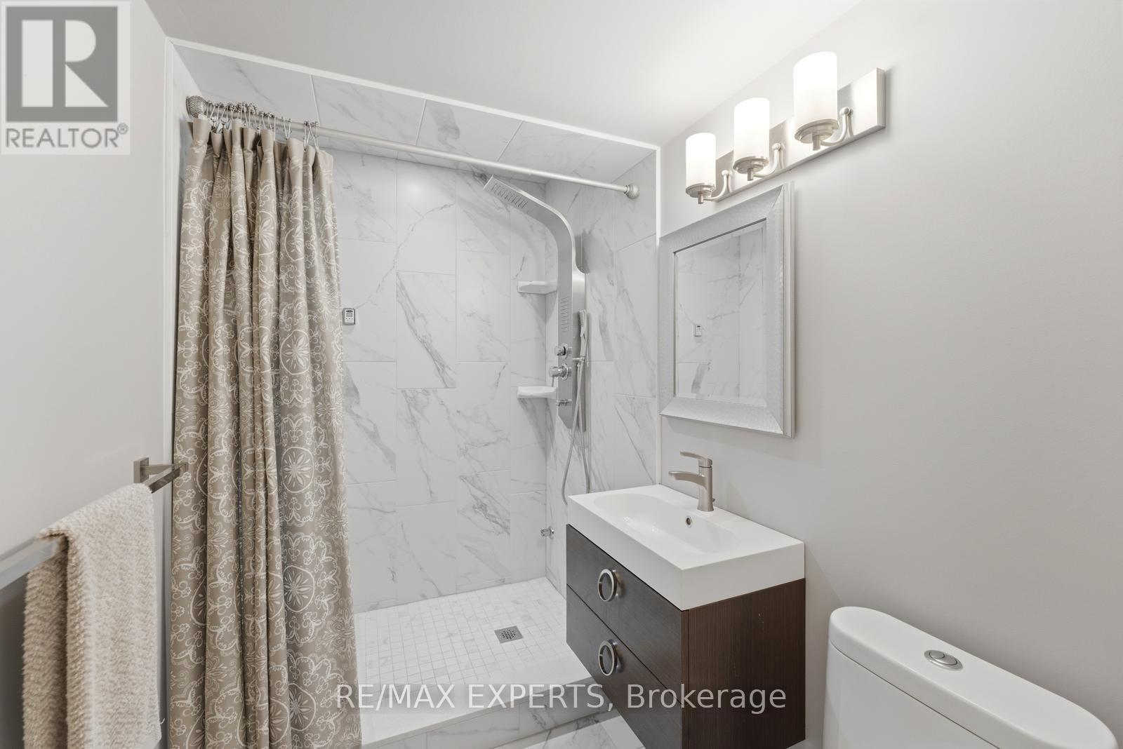 847 Memorial Circle, Newmarket, Ontario  L3X 0B3 - Photo 37 - N12927210