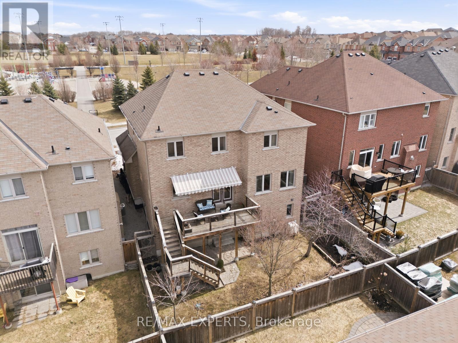 847 Memorial Circle, Newmarket, Ontario  L3X 0B3 - Photo 44 - N12927210