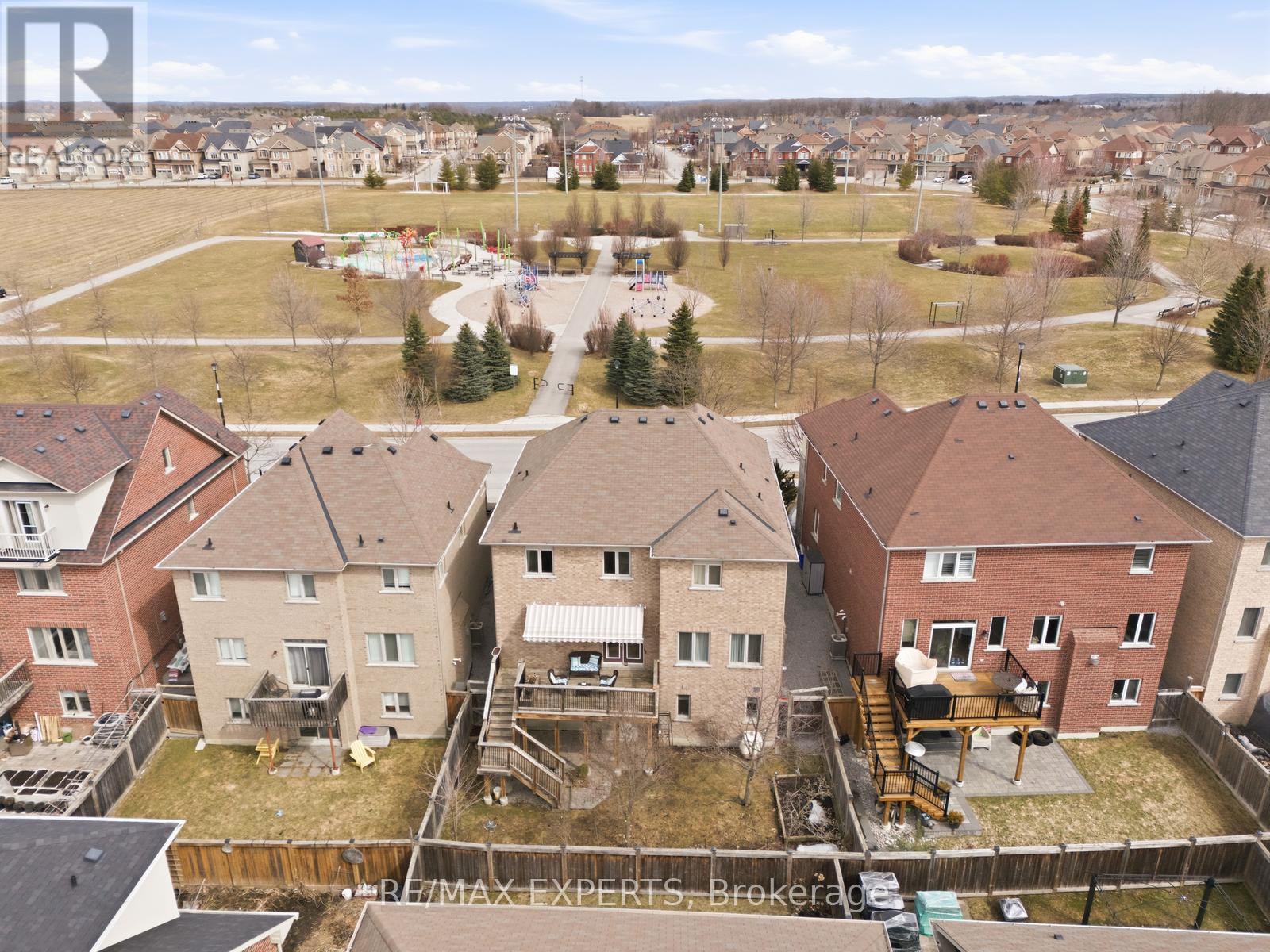 847 Memorial Circle, Newmarket, Ontario  L3X 0B3 - Photo 45 - N12927210