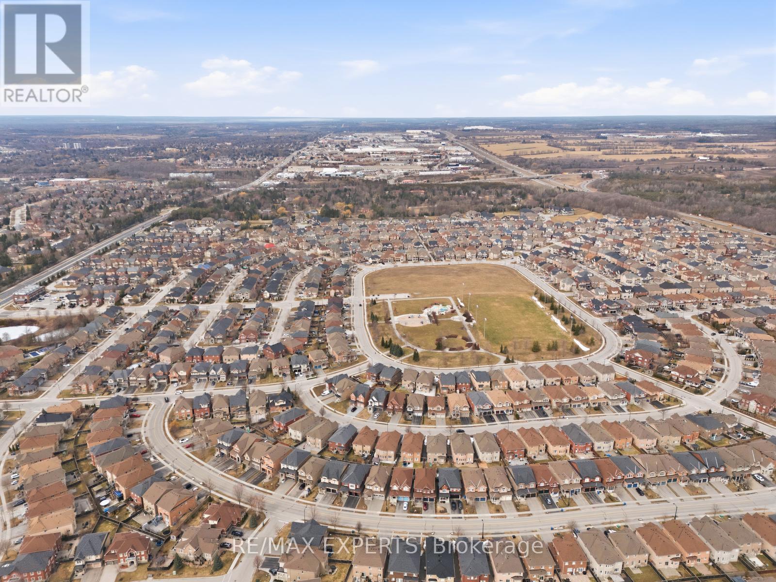 847 Memorial Circle, Newmarket, Ontario  L3X 0B3 - Photo 48 - N12927210