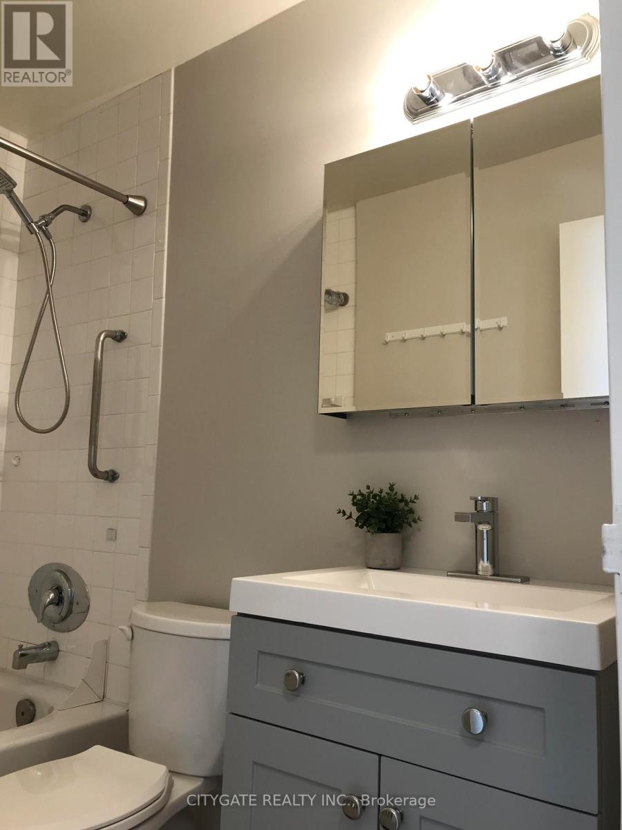 Ph10 - 1100 Caven Street, Mississauga, Ontario  L5G 4N3 - Photo 13 - W12927182