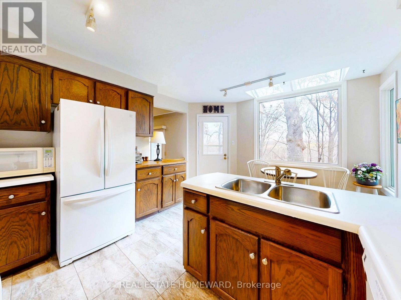 3058 Viewmount Road, Oakville, Ontario  L6L 5M7 - Photo 13 - W12927184