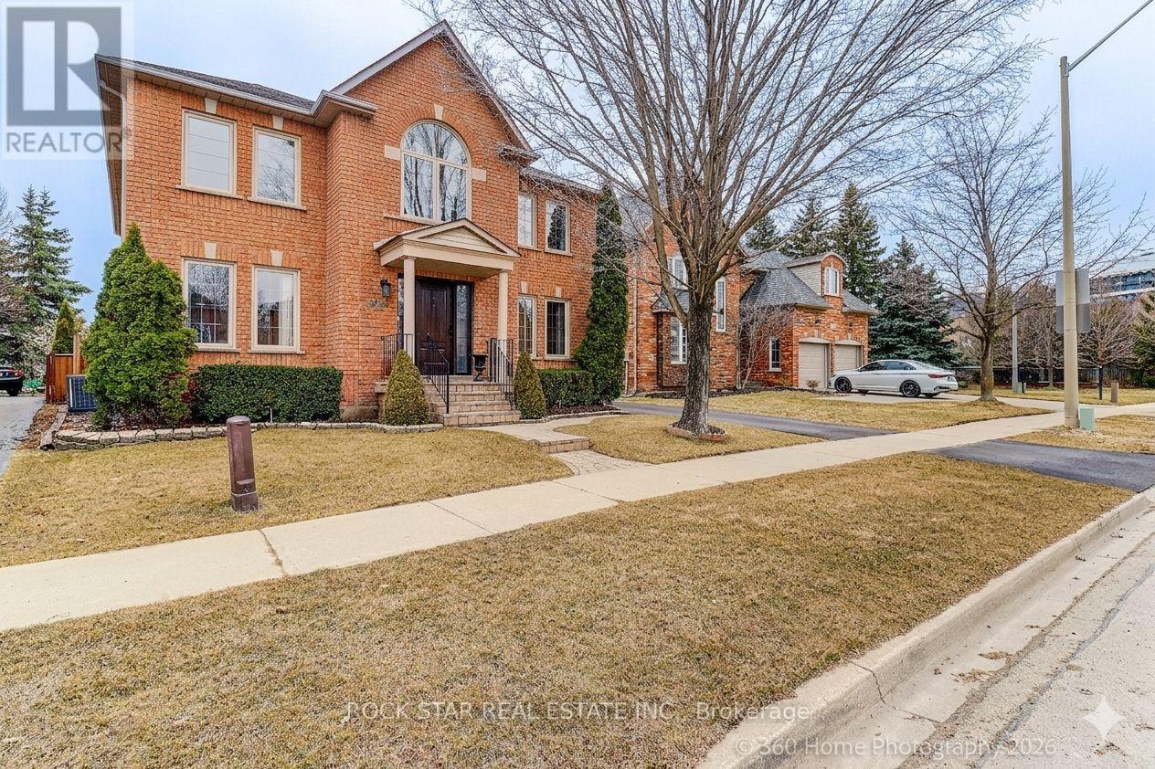 2444 Towne Boulevard, Oakville, Ontario  L6H 5X6 - Photo 2 - W12927194