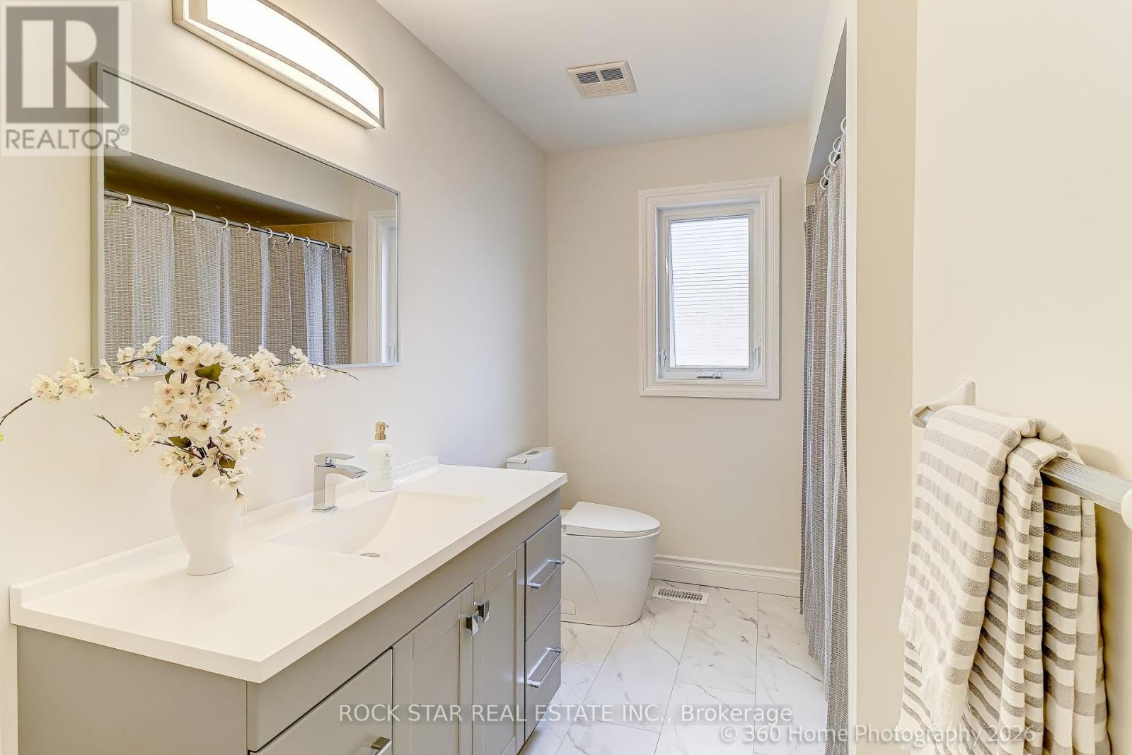 2444 Towne Boulevard, Oakville, Ontario  L6H 5X6 - Photo 38 - W12927194