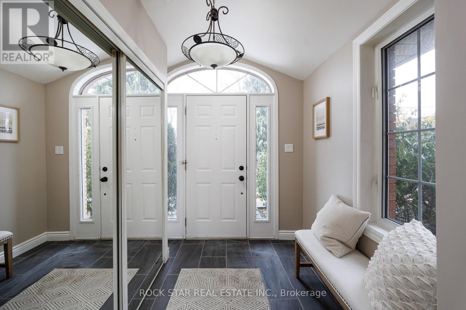 2144 Shelley Road, Oakville, Ontario  L6L 2K2 - Photo 10 - W12927214