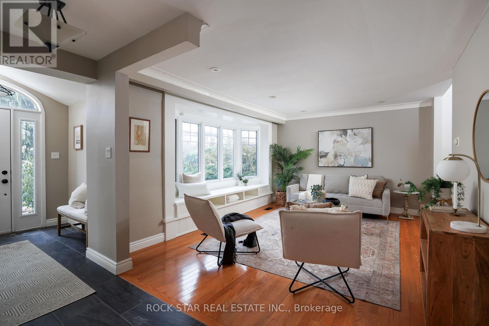 2144 Shelley Road, Oakville, Ontario  L6L 2K2 - Photo 3 - W12927214