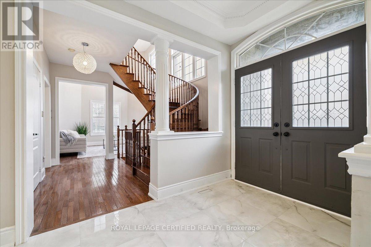 2523 Highmount Crescent, Oakville, Ontario  L6M 4Z1 - Photo 8 - W12927220