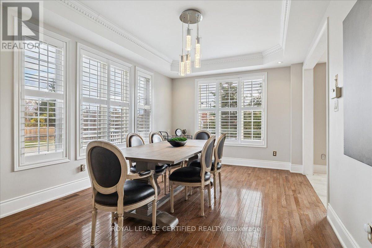 2523 Highmount Crescent, Oakville, Ontario  L6M 4Z1 - Photo 9 - W12927220