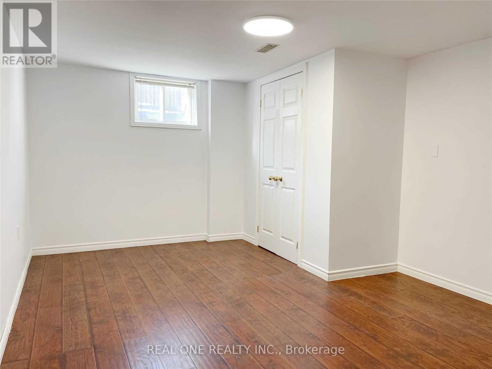 Basement - 36 Victor Boulevard, Hamilton, Ontario  L9A 2V4 - Photo 10 - X12927200