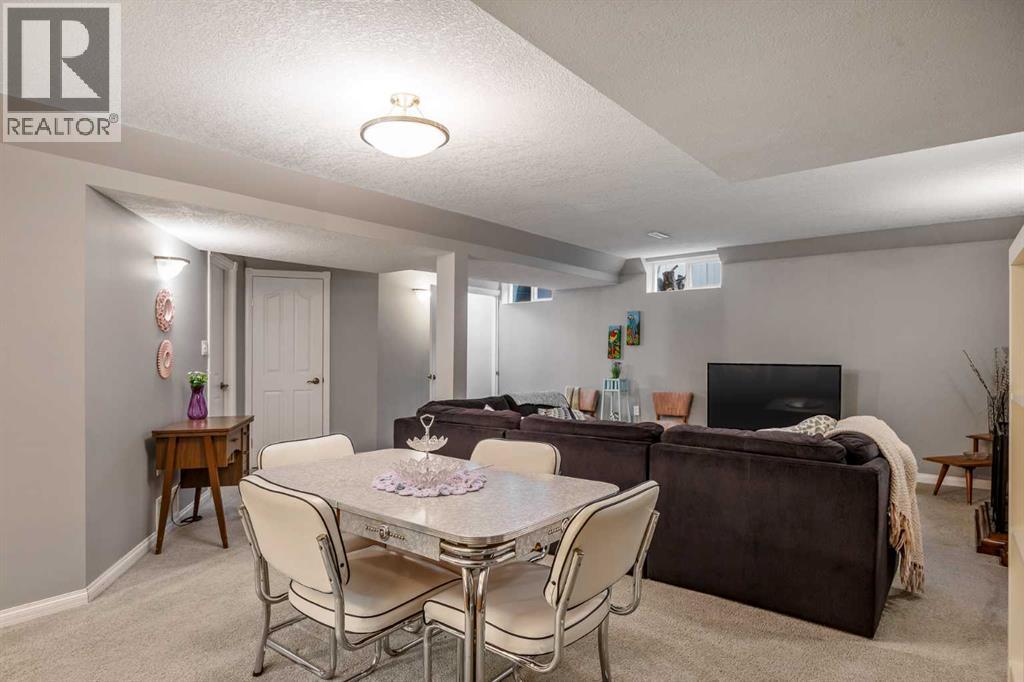 224 Cedarbrae Crescent Sw, Calgary, Alberta  T2W 1Y4 - Photo 28 - A2295154