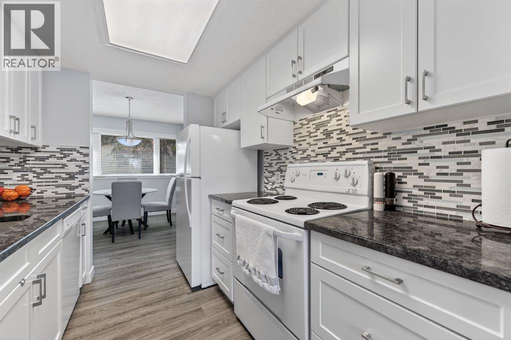 51, 2300 Oakmoor Drive Sw, Calgary, Alberta  T2V 4N7 - Photo 6 - A2294910