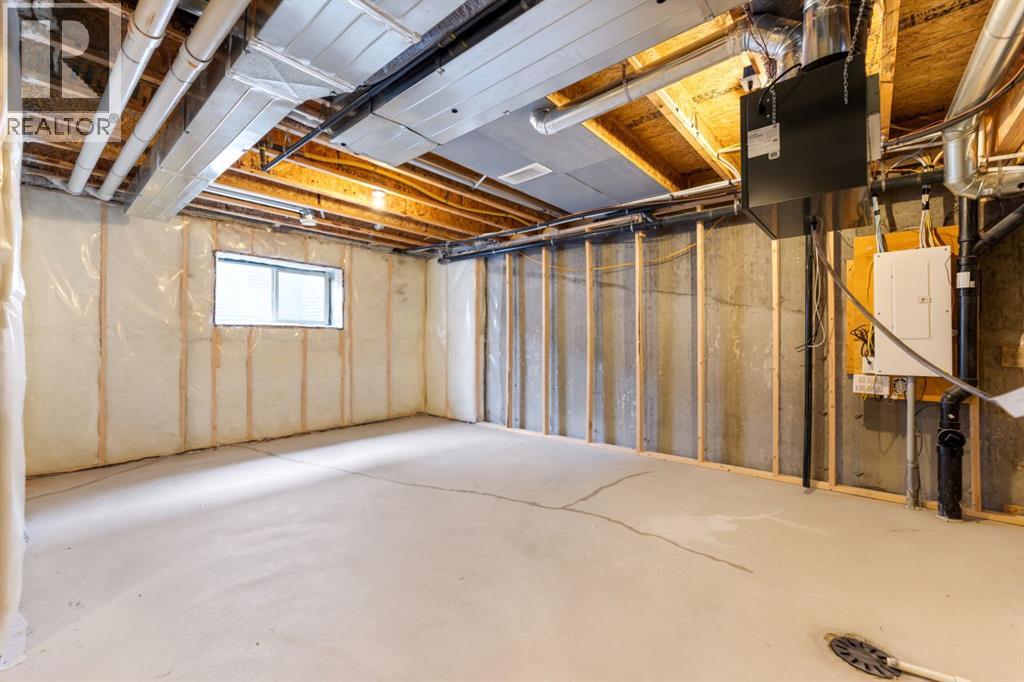 242 Hillcrest Square Sw, Airdrie, Alberta  T4B 4J2 - Photo 32 - A2295317