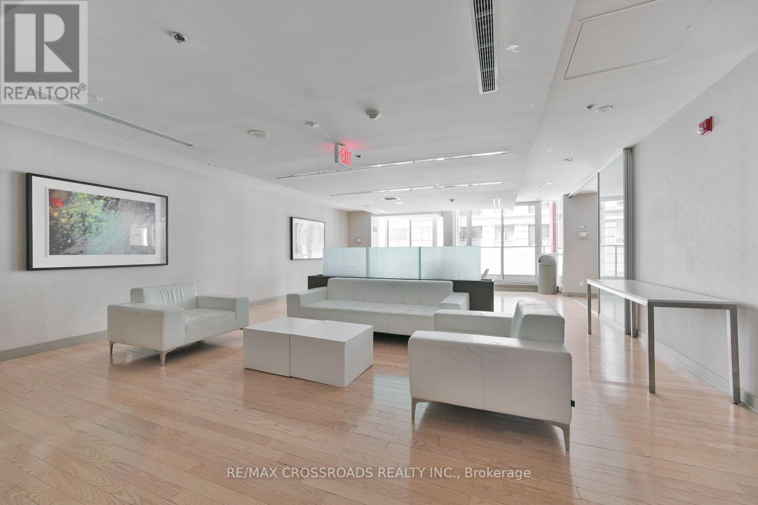 1209 - 126 Simcoe Street, Toronto, Ontario  M5H 4E6 - Photo 12 - C12927224