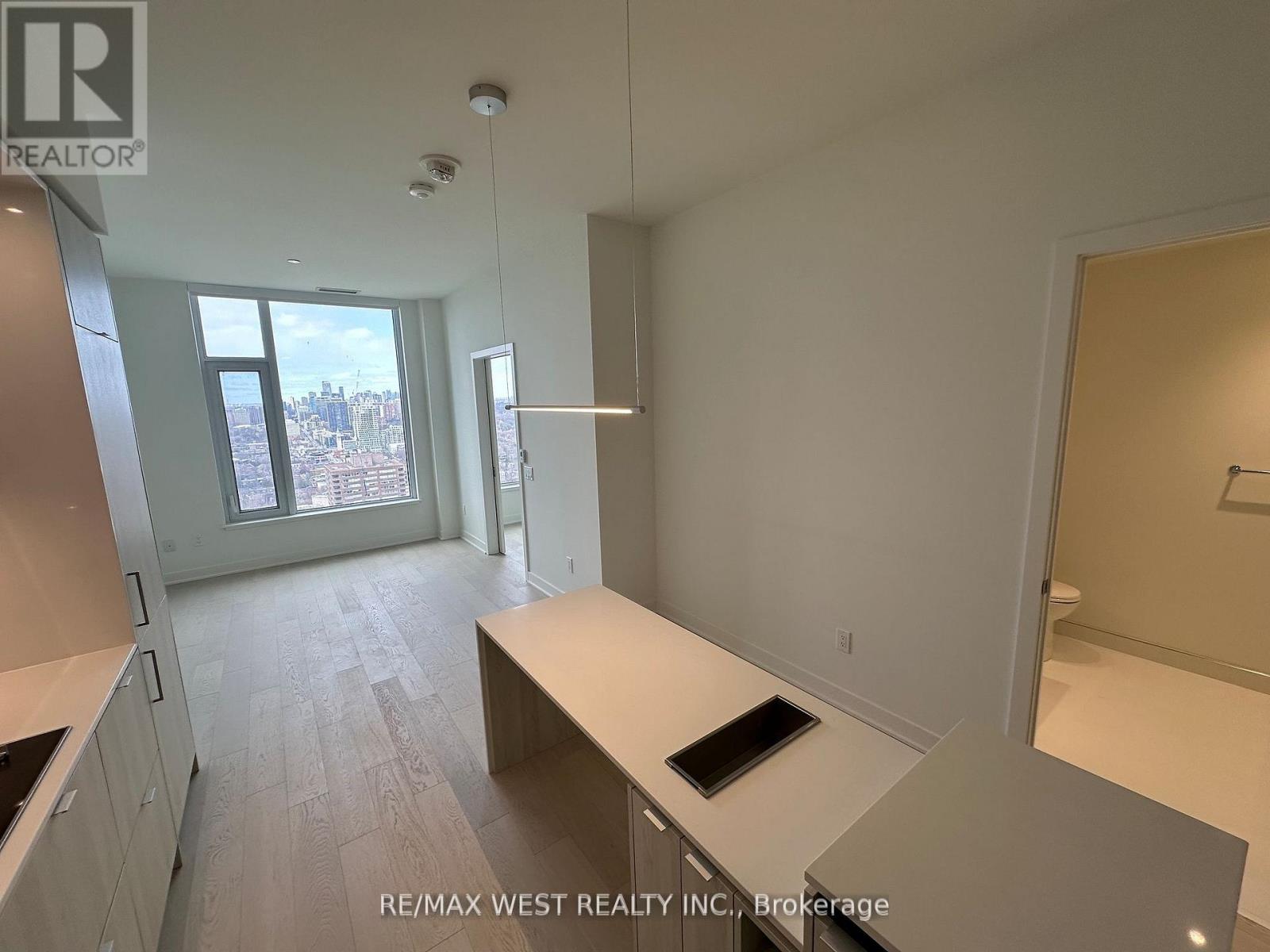 2804 - 11 Yorkville Avenue, Toronto, Ontario  M4W 0B7 - Photo 28 - C12927234