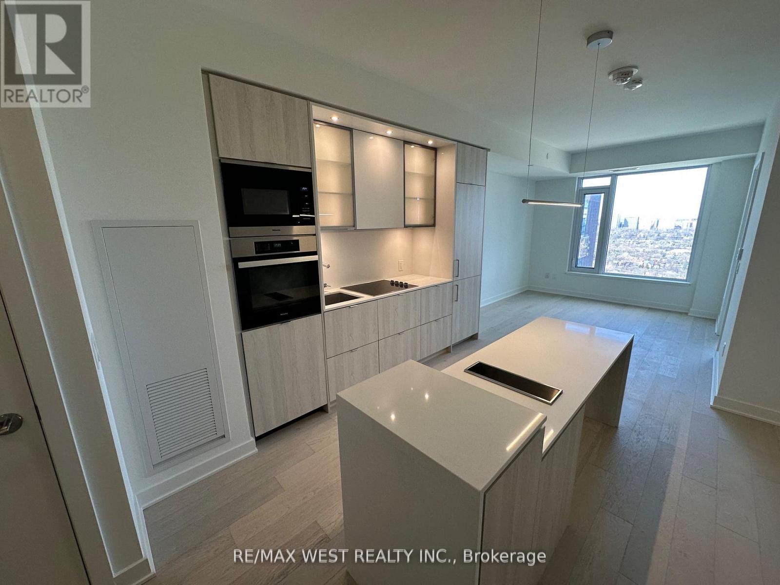 2804 - 11 Yorkville Avenue, Toronto, Ontario  M4W 0B7 - Photo 9 - C12927234