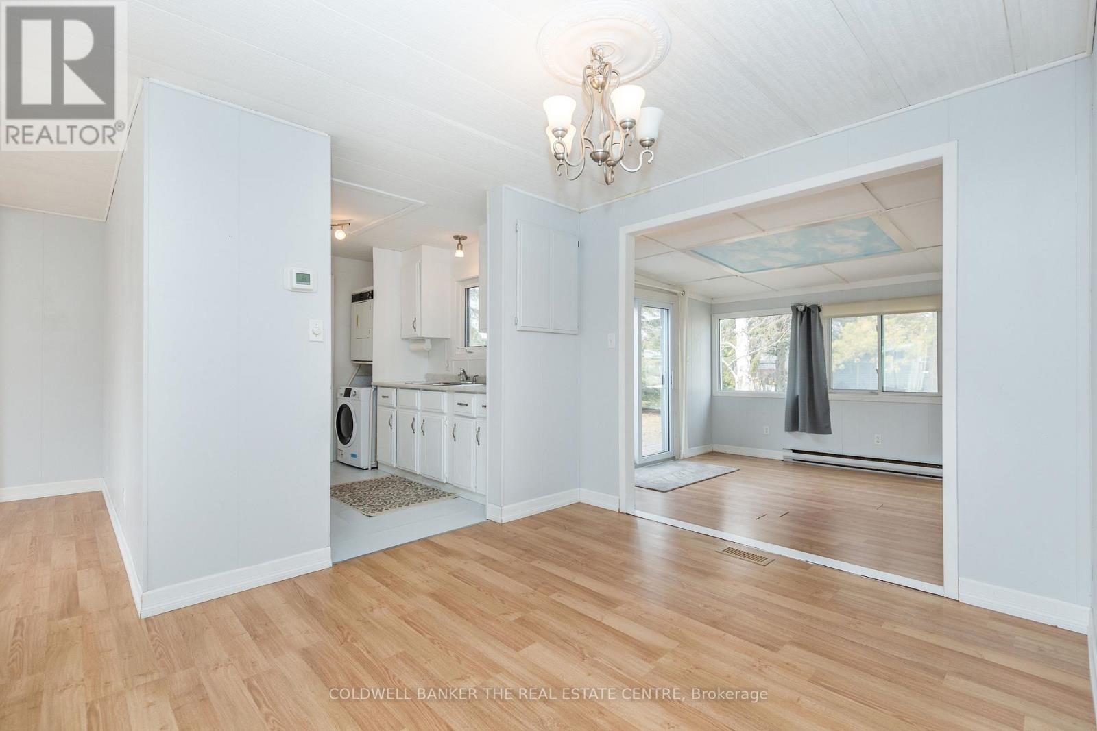 60 Linden Lane, Innisfil, Ontario  L9S 1P2 - Photo 10 - N12927260