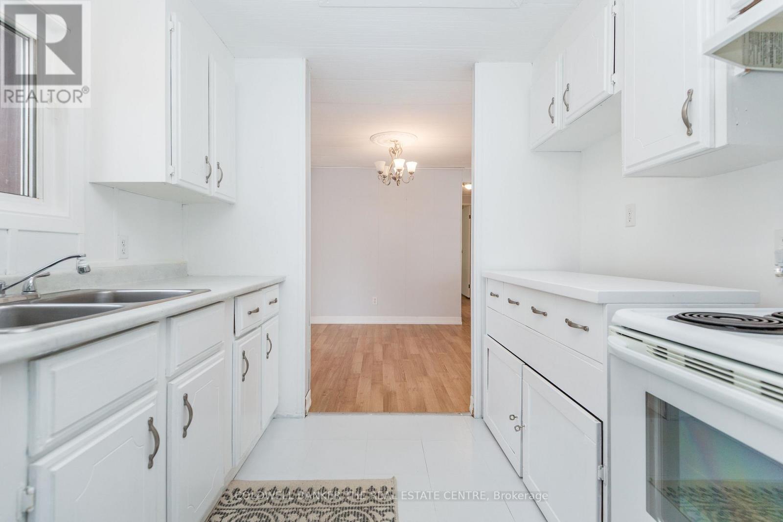 60 Linden Lane, Innisfil, Ontario  L9S 1P2 - Photo 15 - N12927260